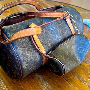 LOUIS VUITTON PAPILLON W/ MINI .POCHETTE SOME RIPS BUT STILL BEAUTIFUL ✨✨CLEAN✨✨